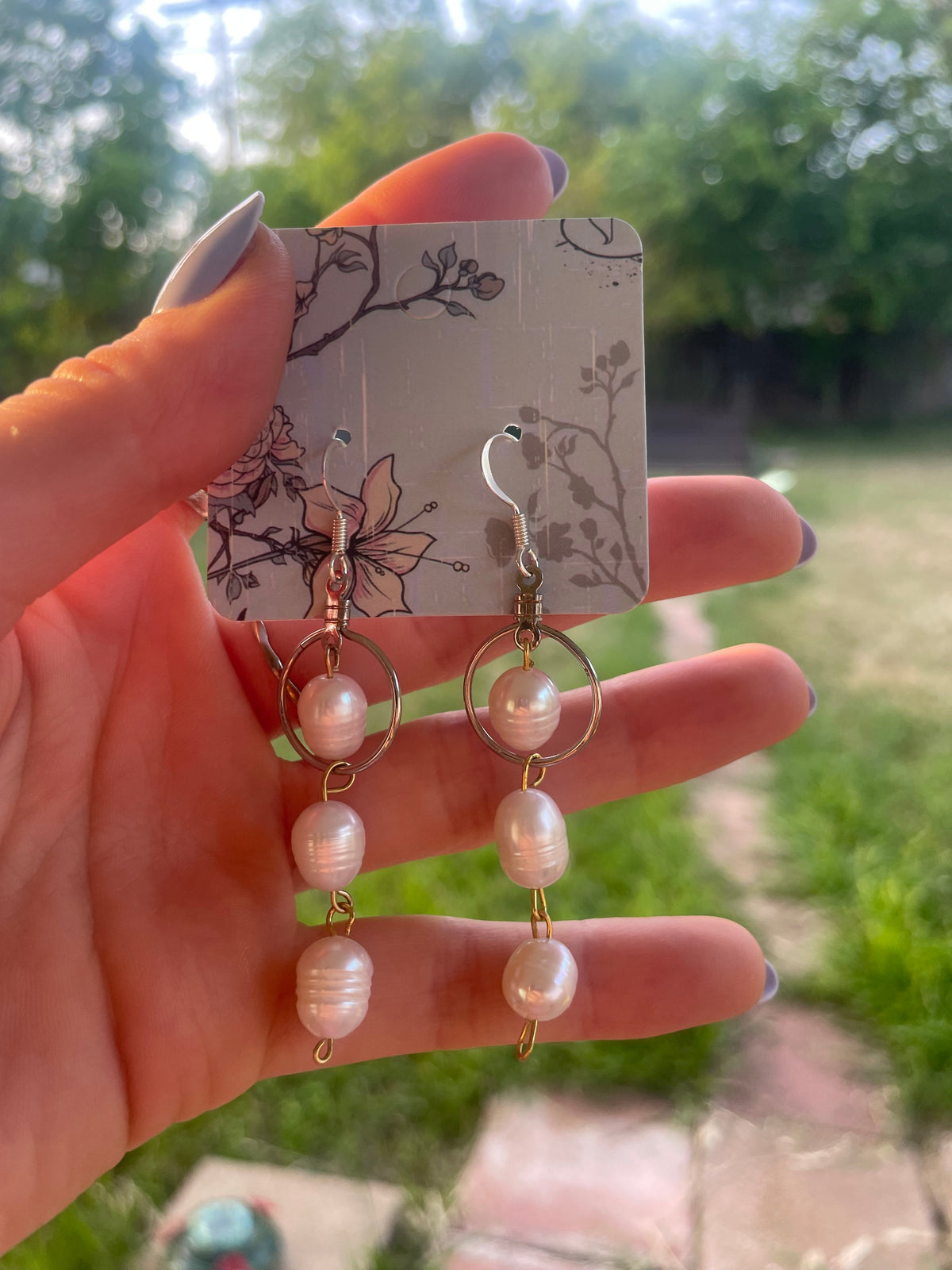 PEARL DROP - EARRINGS